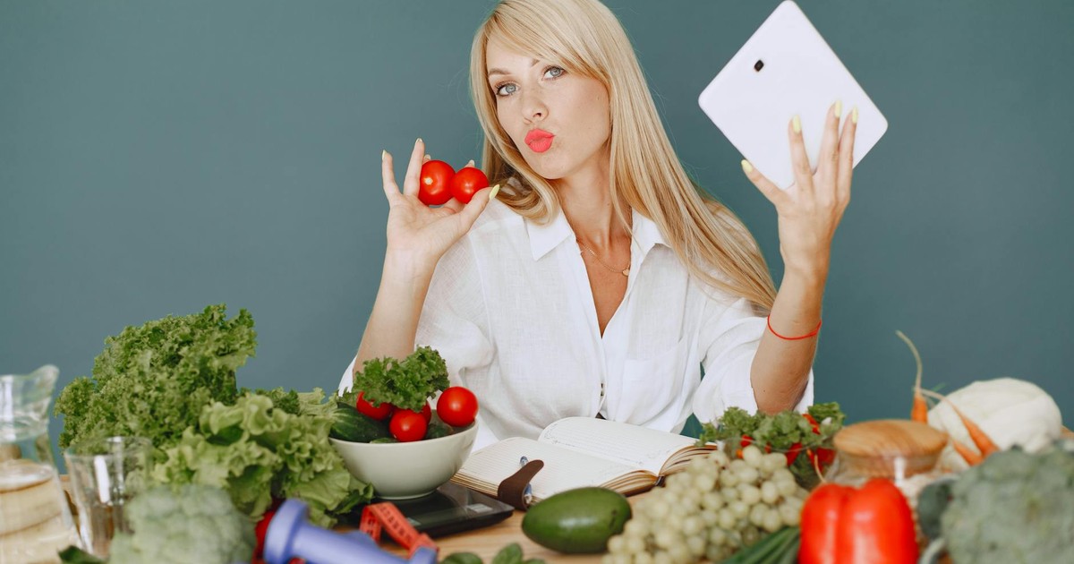 Navigating Nutrition: A Guide to Modern Eating Myths and Must-Knows